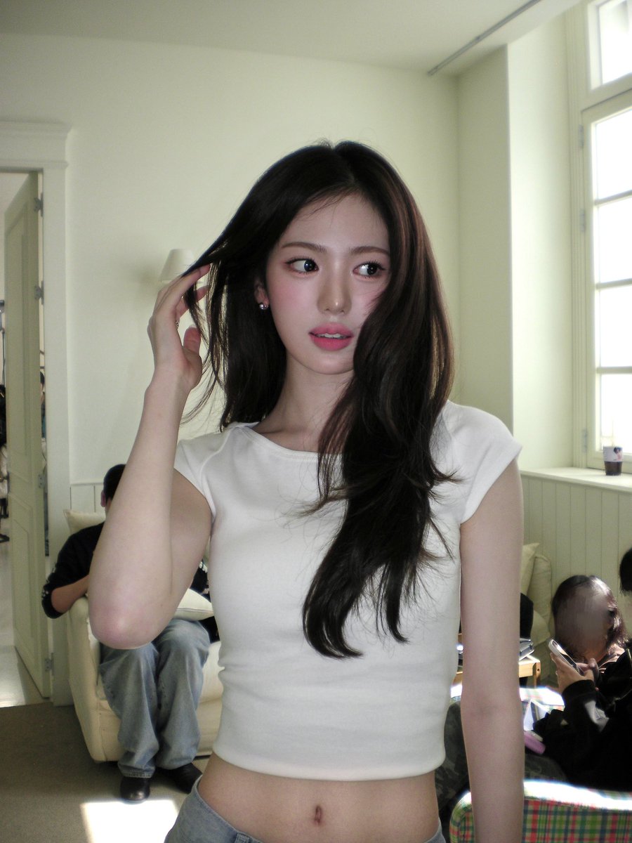 sukykiii's tweet photo. 260925 #수이 버블 🫧 https://t.co/LPgbL35PrE