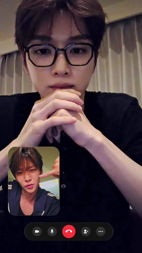 6ammmmm's tweet photo. : วันนี่เจอแมวส้ม เลยลงไปเล่นด้วย น้องตีเข้าตรงนี้เลย (っo‸o ς)

: น่ารักอะดิ

: ใช่ แมวน่ารักแต่ตีเจ็บ (｡>﹏<𓊔)

: เธอ

: …? https://t.co/mNL88WEp4k