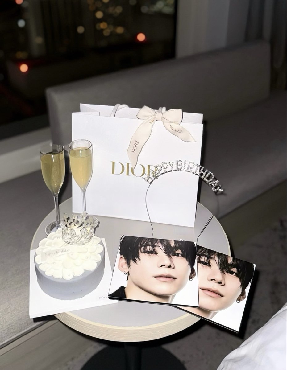 Yunaehani_0925's tweet photo. ･｡｡･ﾟ･｡｡･ﾟ･｡｡･ﾟ･｡｡･ﾟﾟ･｡｡
　：     𝐻𝑎𝑝𝑝𝑦 𝐵𝑖𝑟𝑡ℎ𝑑𝑎𝑦 𝐻𝑎𝑛𝑖🤍🥂
　♡ ：ﾟ･｡｡･ﾟﾟ･｡｡･ﾟ･｡｡･ﾟﾟ
　　 ：　　　　　：　：
　　 ♡　　　　　♡　：
　　　　　　　　　　 ♡
 #AHOF  #박한  #아홉  #HAN https://t.co/tWtwQOcqCF