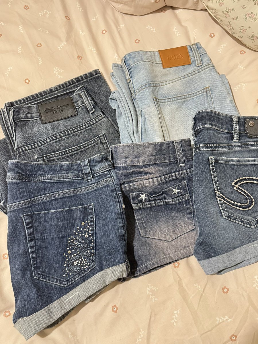 notberrieyoung's tweet photo. ส่งต่อเสื้อผ้า มือ 2
📦ค่าส่งเหมาๆ 35 ฿

#ส่งต่อเสื้อมือสอง #ส่งต่อduex #ส่งต่อเสื้อผ้ามือสอง #ส่งต่อกางเกงยีนส์ https://t.co/EMUBndg7Cg