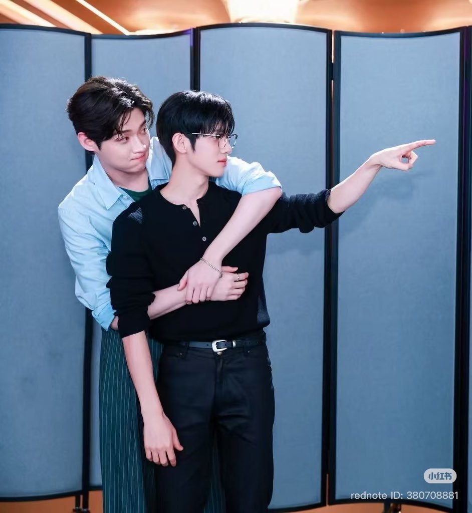 crowned_walker's tweet photo. This one might be my fav because it's the closest to the dynamic I like about them 😭 https://t.co/WxoUVAZoMB