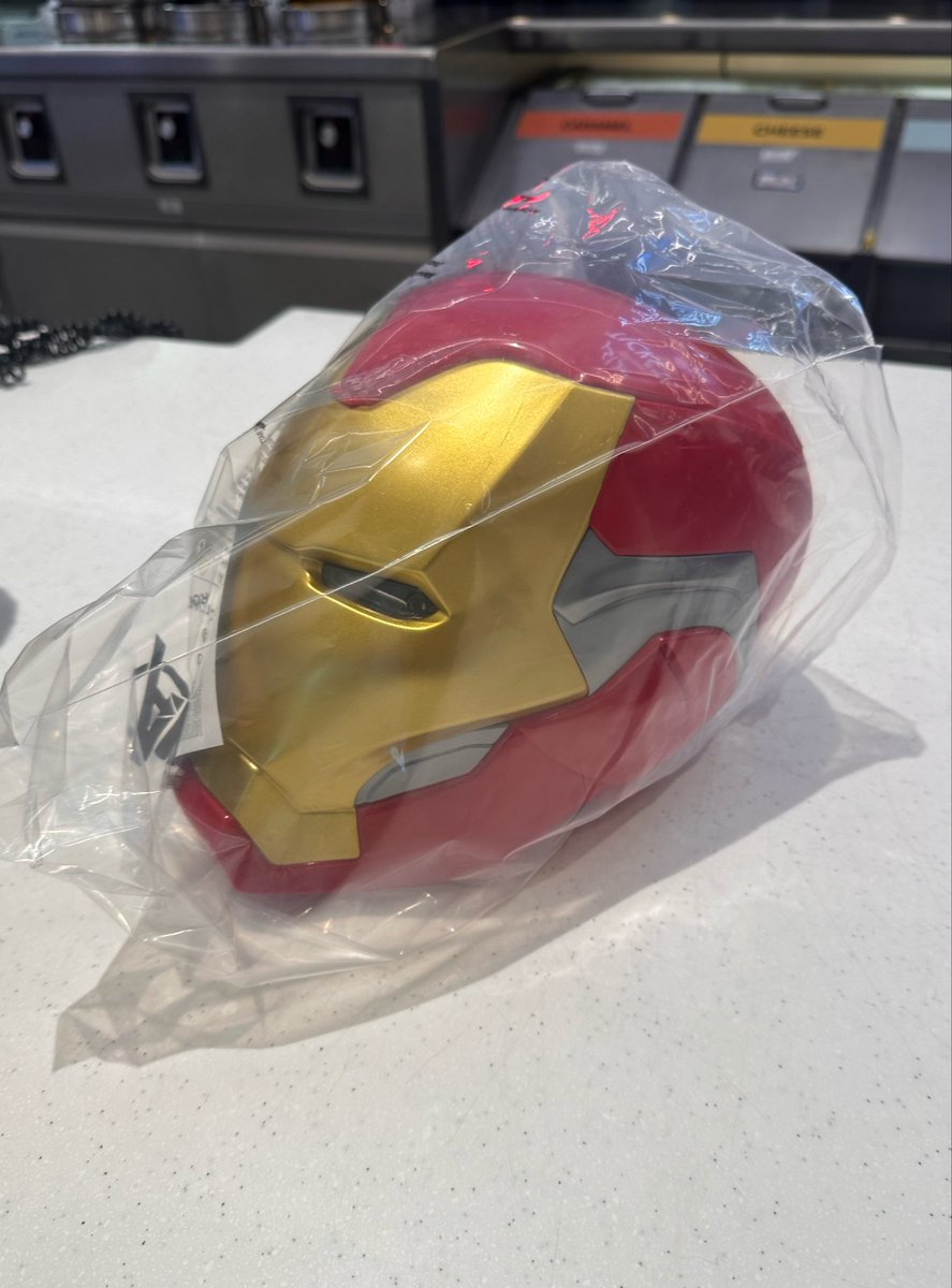 iDesperado7's tweet photo. Iron man helmet joins my popcorn bucket collection. https://t.co/MzhHlq4vQ3