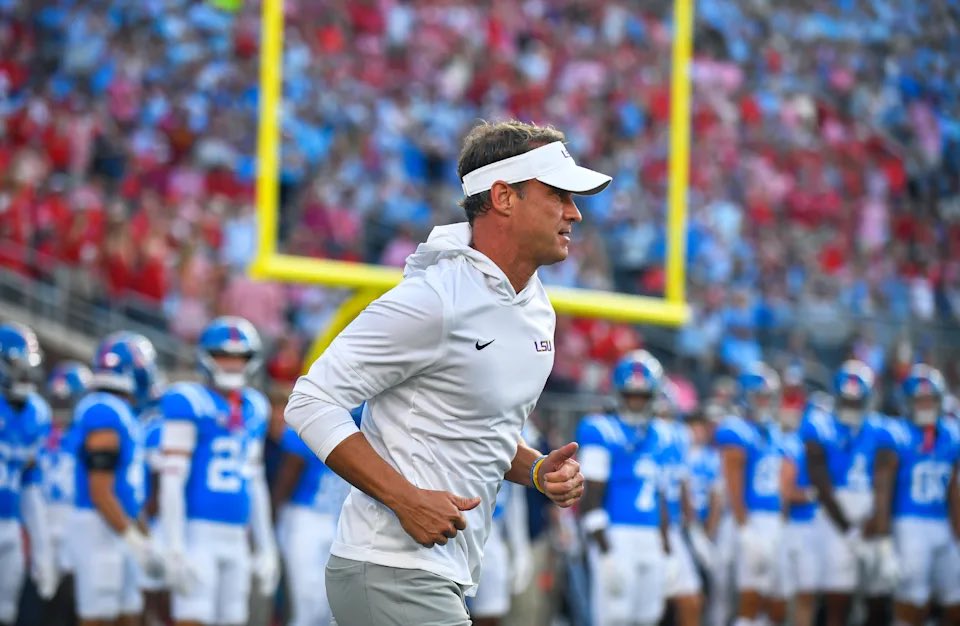 BatonRougeBKM's tweet photo. In Lane Kiffin’s coaching career following a loss and returning home the following game he is 11-2 and his offense’s average 41.4 PPG https://t.co/35zhkxnsXl