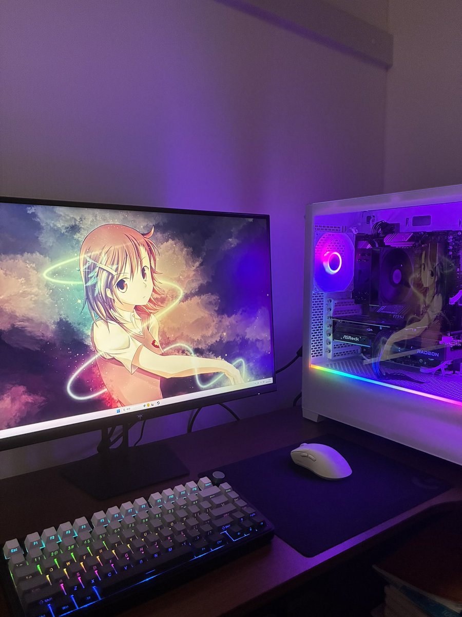 Lamune_06's tweet photo. ゲーミングPC届いて環境作った https://t.co/U5BIX9P2CU