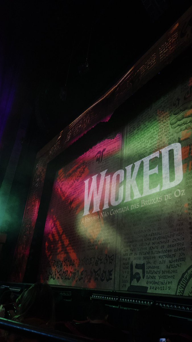 hbotdf's tweet photo. Mais registros de wicked rioooo https://t.co/l5VwtJ8mCt
