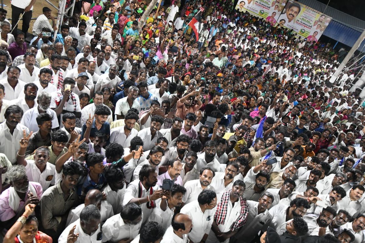 AIADMKOfficial's tweet photo. மாண்புமிகு கழகப் பொதுச் செயலாளர் புரட்சித் தமிழர் திரு. @EPSTamilNadu அவர்கள்,

#மதுராந்தகம் தொகுதி #தேவதூர் பகுதியில் கழக வெற்றி வேட்பாளர் திருமதி. கணிதா சம்பத் அவர்களுக்கு “இரட்டை இலை” சின்னத்தில் வாக்கு சேகரித்தார்கள்.

#வெல்லட்டும்_இரட்டைஇலை 🌱
#AIADMK #Madurantakam #ByeElections