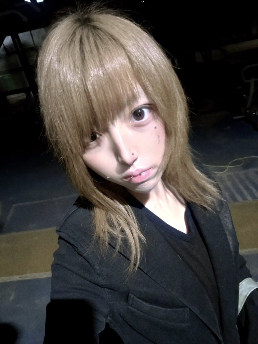 lsdprettyboy's tweet photo. ghostgirl #alt https://t.co/U5qJC01Zgd