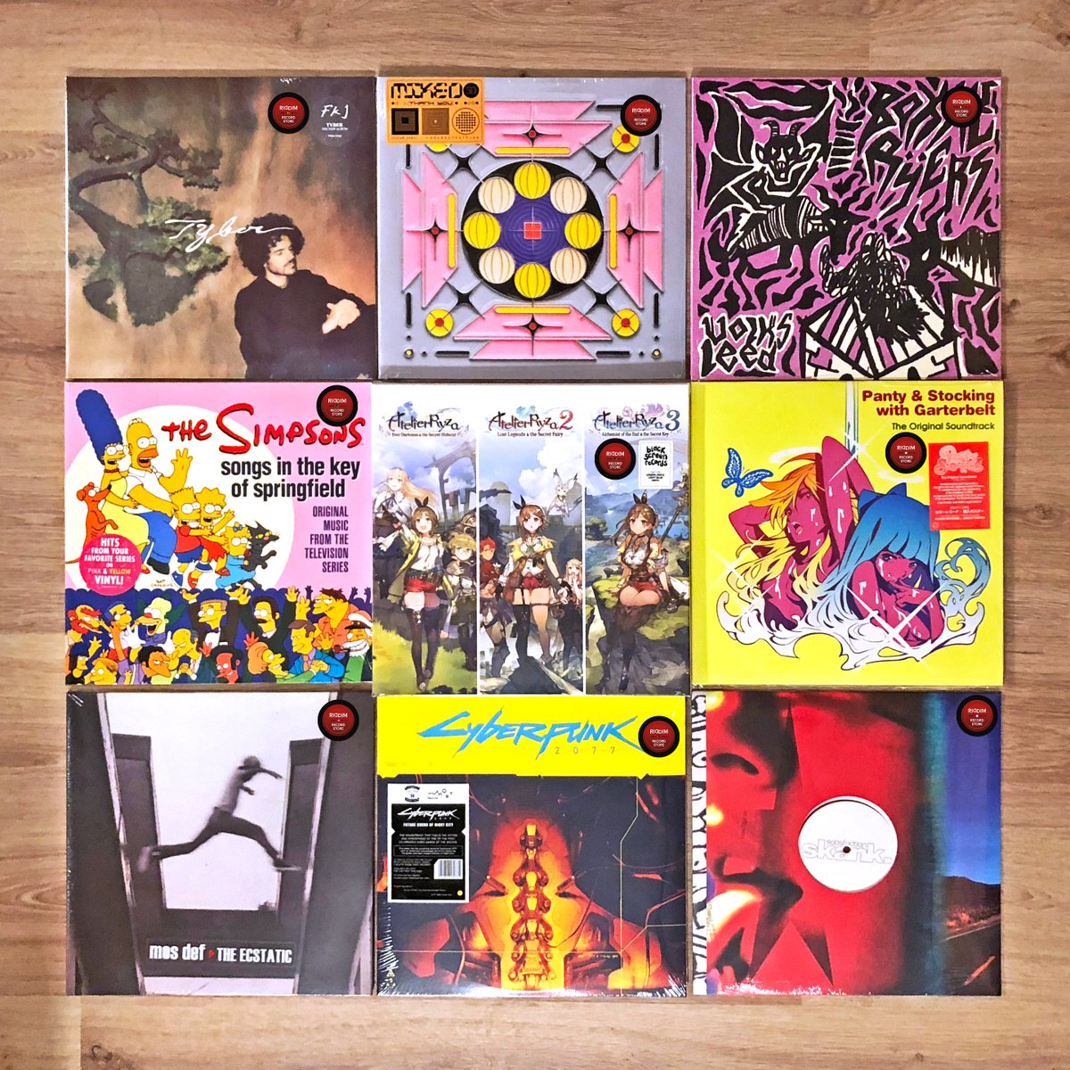RiddimStore's tweet photo. Nieuw binnen bij Riddim Record Store!

#KPops
#AndersonPaak
#Miley
#Beck
#BennieJolink
#EricvandeKerkhof
#Interpol
#DeStaat
#DavidBowie
#FKJ
#MikeD
#Bokkeryers
#TheSimpsons
#AtelierRyza
#PantyandStockingwithGarterbelt
#MosDef
#Cyberpunk2077
#FatboySlim
#TheRollingStones https://t.co/oXCxJkTaej