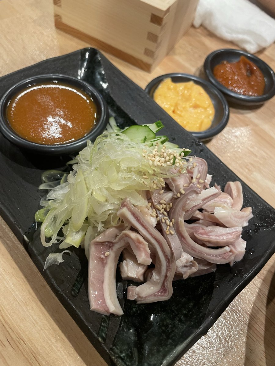 debukatu_0824's tweet photo. 肉刺しと煮込串　あんど　川口店

赤星🍺
煮込串5本盛り合わせ
角煮・ちくわぶ
ガツ差し

打ち合わせで足立区に来たので、気に入ったお店にリピート！
コスパ良くて25時までやってるの良！
週末は27時までみたいです！✨
#川口駅 #赤星 https://t.co/2pSE7d3NGL