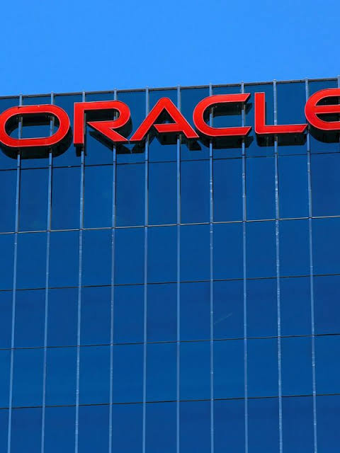 HedgieMarkets's tweet photo. 🦔Oracle sent a force majeure notice on Project Jupiter, its AI data center in New Mexico built for the $400 billion Stargate deal with OpenAI. The campus needs a 17-mile gas pipeline to power its Bloom Energy fuel cells. New Mexico denied the pipeline permits twice. Oracle wants the right to delay payments if the site misses its 2028 opening. $18 billion in project loans are at 89 to 91 cents on the dollar. ORCL fell 5%.

My Take
Force majeure is for earthquakes and wars. Oracle filed one over a gas permit they got denied twice. A company with $167 billion in debt and a junk-adjacent credit rating just told its development partner it might not pay on time. I think Oracle's balance sheet is worse than the market has priced in, and this notice is the first public admission.

Twenty banks lent $18 billion for this project and they can't move the debt. Santander and Jefferies are stuck with more than they planned to hold. That loan assumed Oracle's backlog converts to revenue on schedule, but half the backlog is OpenAI, a company that burns cash faster than it earns it. SemiAnalysis has first power at this site in 2029. The banks underwrote 2028. I think the AI infrastructure bet cracks here first, in the loan market, before it ever shows up in stock prices, and the banks who funded the construction are the ones left with the bill.

Hedgie🤗