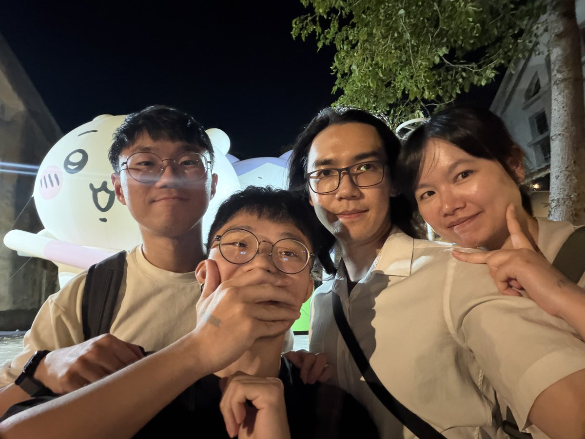 cheyeh727's tweet photo. 這次合照被一些很久沒見的朋友說我變瘦，但是我肚子還是消不下去😭 https://t.co/wtPnOUcTmQ