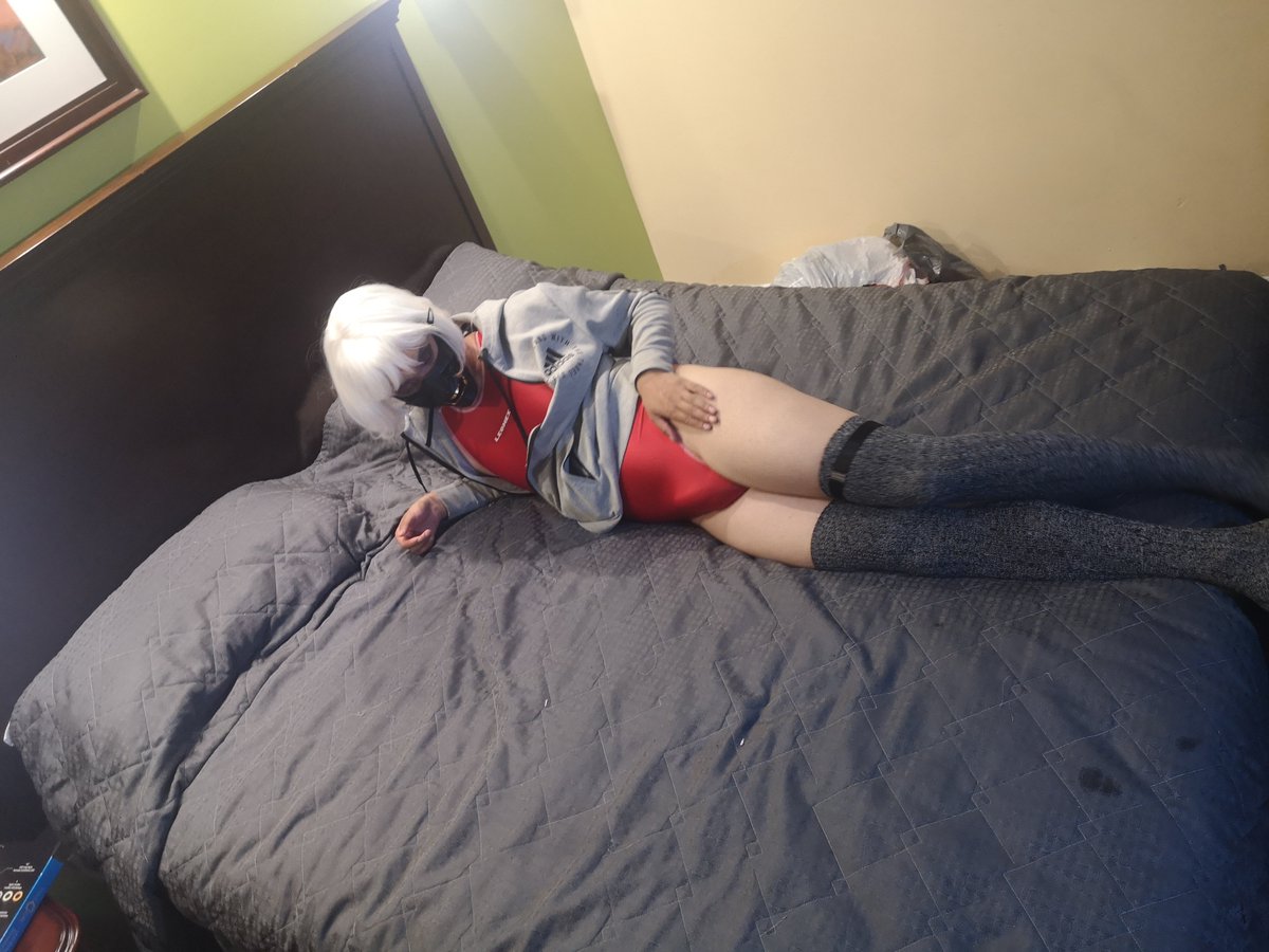 AquaticFemboy's tweet photo. @Swimsuitlover11 super tight❤️ https://t.co/R9EJQXhvoo