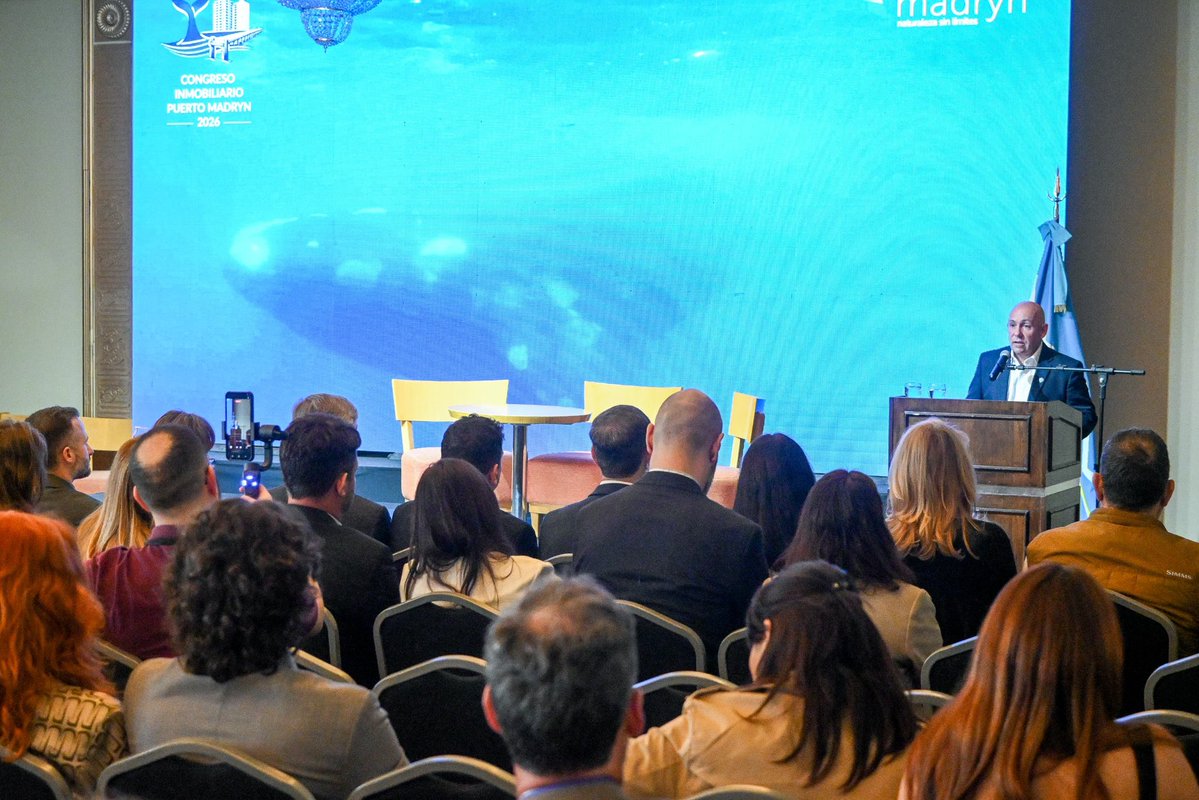 Gus_Sastre's tweet photo. Hoy encabezamos la apertura del 4° Congreso Inmobiliario de la Federación Inmobiliaria de la República Argentina que se está desarrollando en Puerto Madryn, en una muestra más de los excelentes resultados que genera el trabajo conjunto entre el sector público y el privado. 

Es muy importante que este encuentro se lleve a cabo acá, teniendo en cuenta que el sector inmobiliario tiene mucho que ver con el crecimiento demográfico de nuestra ciudad, que es la segunda de mayor ampliación poblacional de la República Argentina.