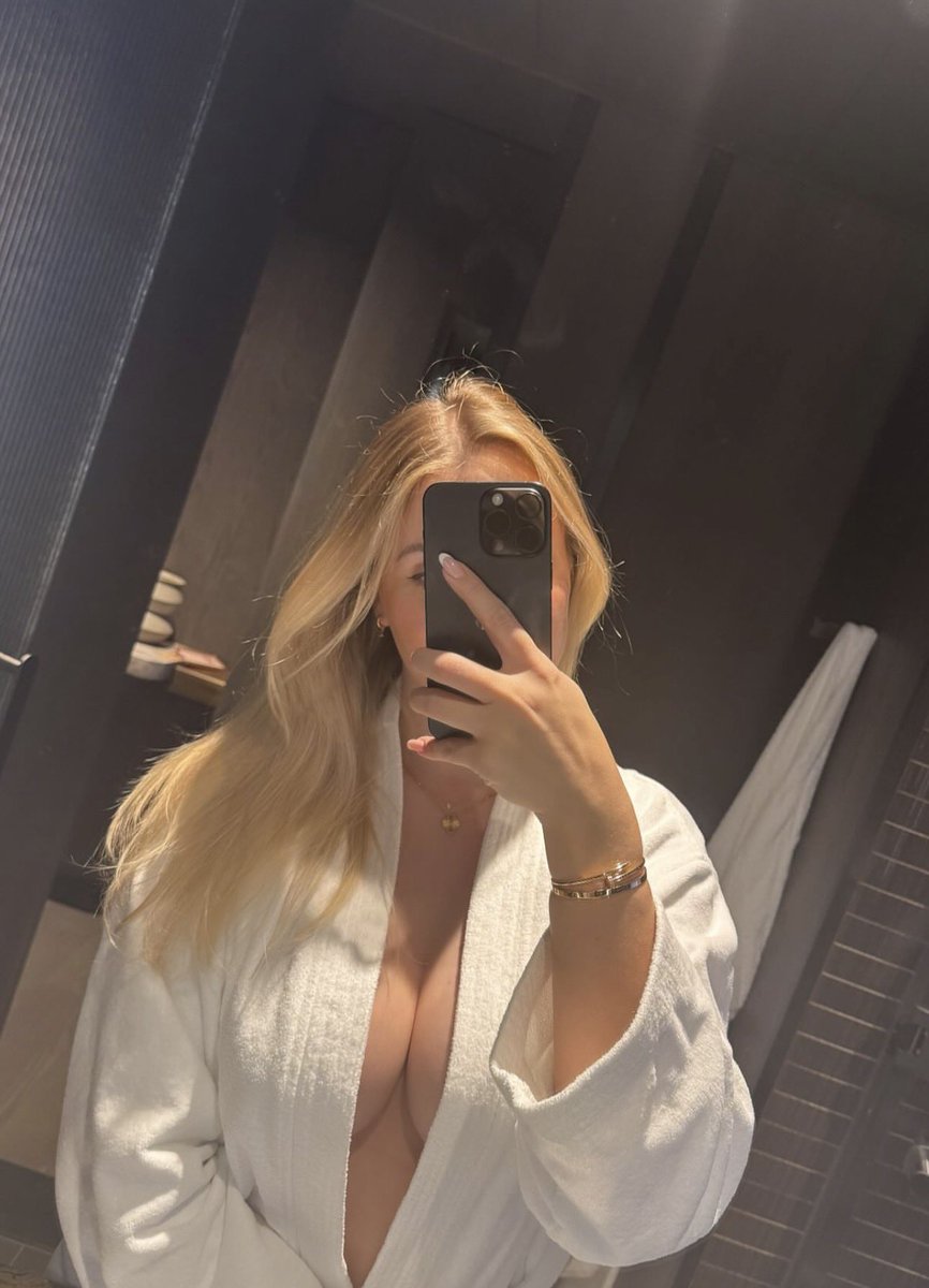 Ceydaersoy06's tweet photo. Merhaba Ankara ben geldim 💋 https://t.co/Z0j68LPQTa