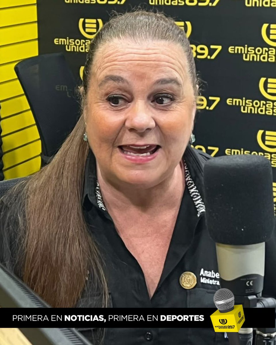#EUNacionales Anabella Giracca, ministra de Educación: "Los libros de texto, desde que nosotros estamos, han llegado puntuales. Son 11 millones de libros de …