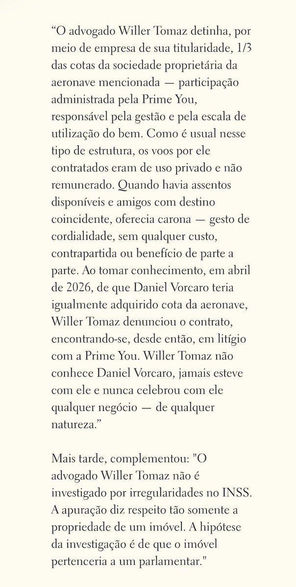 Pri_usabr1's tweet photo. Willer Tomaz rebateu a versão de que o voo de janeiro de 2025, que levou Flávio Bolsonaro e sua família, teria ligação com Daniel Vorcaro.

Segundo o advogado, o voo saiu da própria cota: ele solicitou e custeou o trecho com as horas que tinha na aeronave. Vorcaro, afirma Willer, não pagou, não autorizou e não participou. Flávio e a família eram seus convidados.