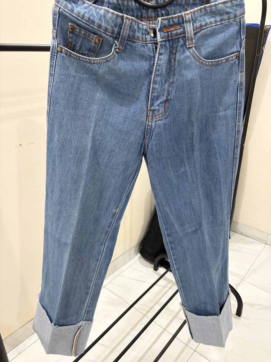 Theothersidee33's tweet photo. Mau reprice biar cepet habis 

Mau preloved beberapa jeans, atasan, dan celana kondisi sangat bagus
(harga nett no nego)

1. Jeans uniqlo size 28 7️⃣5️⃣
2. ⁠jiniso size 28 6️⃣5️⃣
3. ⁠lulu jeans size m 6️⃣5️⃣
4. ⁠mahella cardigan jules diamond size s navy 1️⃣2️⃣0️⃣

Tag wtb wts https://t.co/8KKiEDxXAD