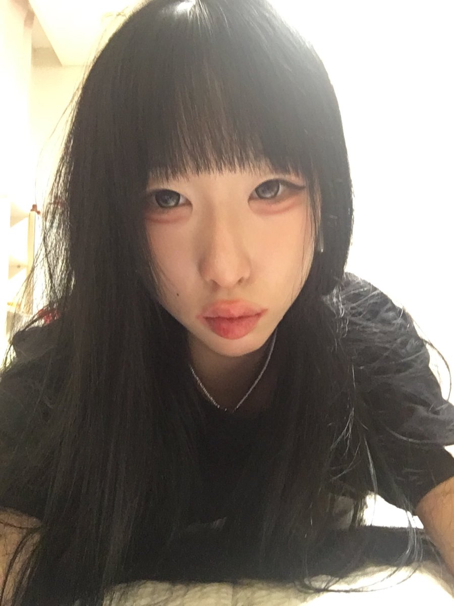 comebacktomejys's tweet photo. 나보다 더 너 좋아해주는 사람 만날 자신 있어?
썅련아? https://t.co/Nz9Q3ntHYw