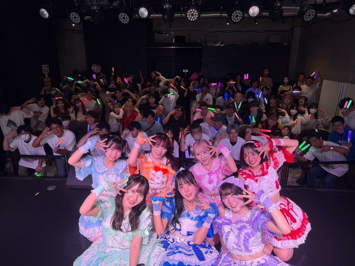 mia_unitia's tweet photo. ワンマンの写真みて寝ます
おやすみあ❤️🌙 https://t.co/qCx2cSLgCj