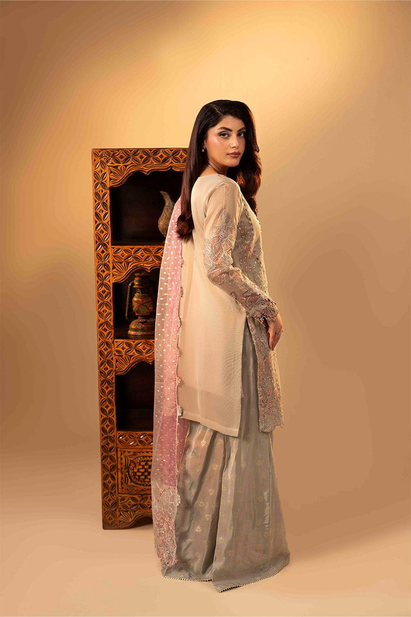 Dream_Fashions's tweet photo. Pista meets ash — soft formal polish ✨
Pista / Ash PRET | ZR-2543 — ₨ 9,000 – 9,200
https://t.co/ypfSDXWIXq
#DreamFashions #PakistaniSuits #FormalSuits #PretWear #ReadyToWear #EmbroideredSuits #PartyWear #WeddingGuestOutfit #LuxuryPret #WomenFashionPakistan #KarachiFashion #OnlineShoppingPakistan