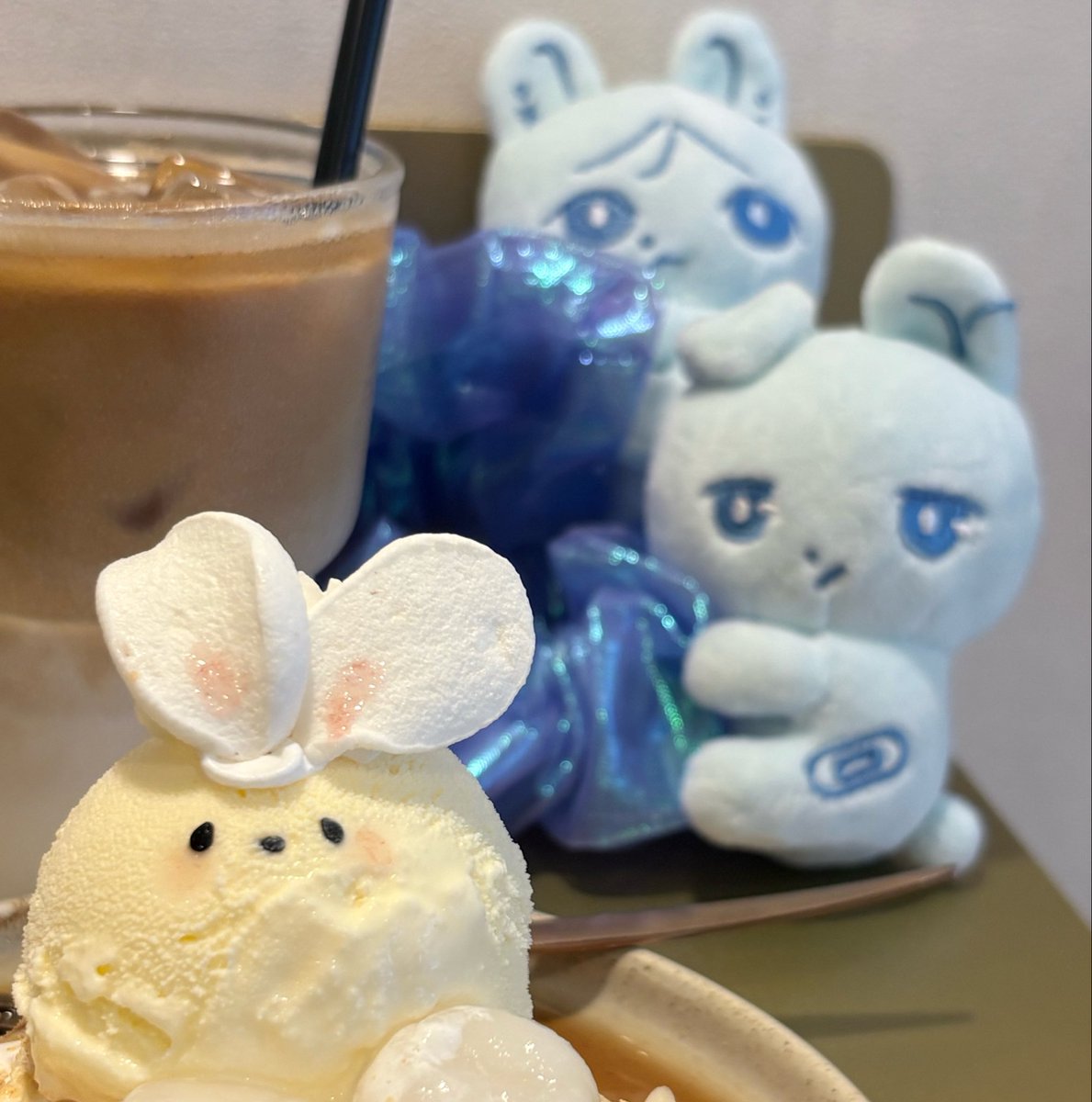 Myatosable3939's tweet photo. お月見クロッフル🎑
ネシガン　さん☕️🍰

•── ･ ｡ﾟ☆: *.☽ .* :☆ﾟ. ────  •
日付変わって9月25日　十五夜ですね🎑
インスタで見つけて、9月限定ってことで、
すぐに十五夜ちゃん連れて行ってきた🐰
もちもちと黒蜜ときなこで美味しかった🌙 https://t.co/Yr3VkERI7r