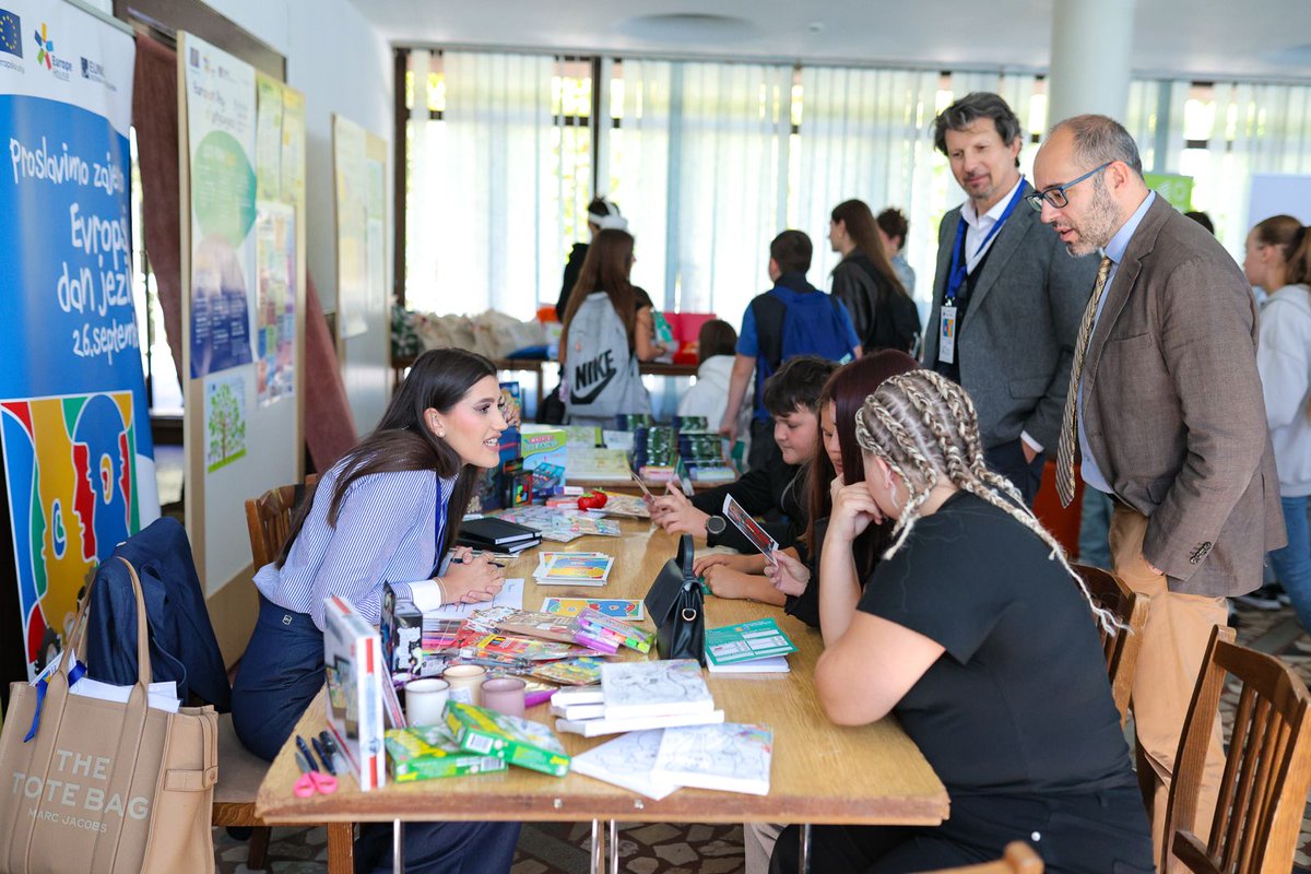 eubih's tweet photo. We celebrated #EuropeanDayOfLanguages in #Goražde!

Through creativity, learning &amp; fun this day showed how learning new languages &amp; sharing skills &amp; experiences can bring people closer together. 

🙏 to all who joined us as well as EUNIC BiH, cultural institutes &amp; embassies! https://t.co/FagapJ3nM9