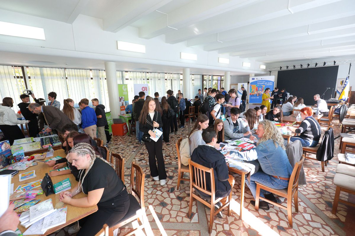 eubih's tweet photo. We celebrated #EuropeanDayOfLanguages in #Goražde!

Through creativity, learning &amp; fun this day showed how learning new languages &amp; sharing skills &amp; experiences can bring people closer together. 

🙏 to all who joined us as well as EUNIC BiH, cultural institutes &amp; embassies! https://t.co/FagapJ3nM9
