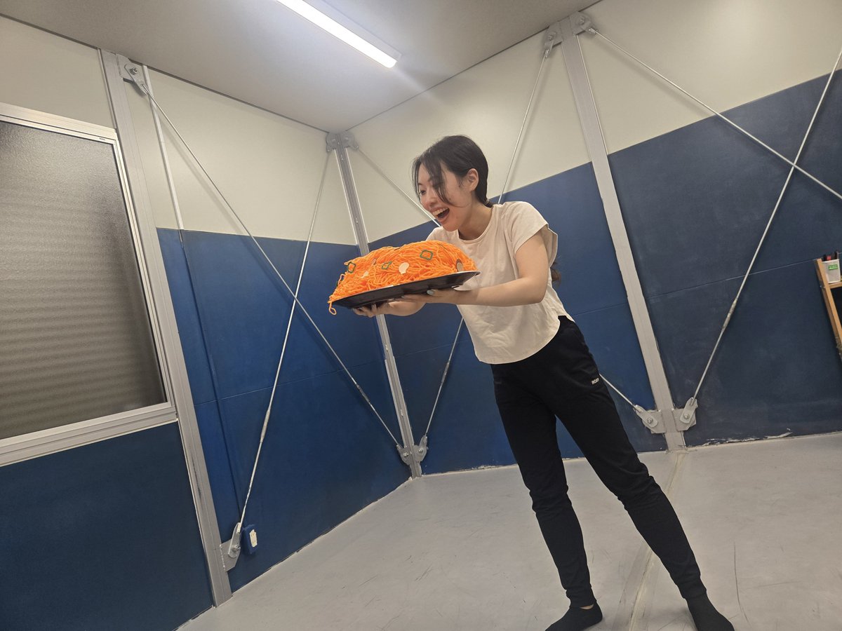 dangodangoyeah's tweet photo. シルバーウィーク中は可愛い後輩ちゃんたちと一緒に物語の鍵となる(？)小道具を作りました！
想像以上に良いクオリティの小道具が完成し、思わず記念撮影📸
その後もしっかり自主練しました(ง ˙˘˙ )ว(ง ˙˘˙ )ว(ง ˙˘˙ )ว
気になる方は下記リンクよりご予約していただけます☺️
https://t.co/31WIIOQtjk https://t.co/1LZNn2mMPk
