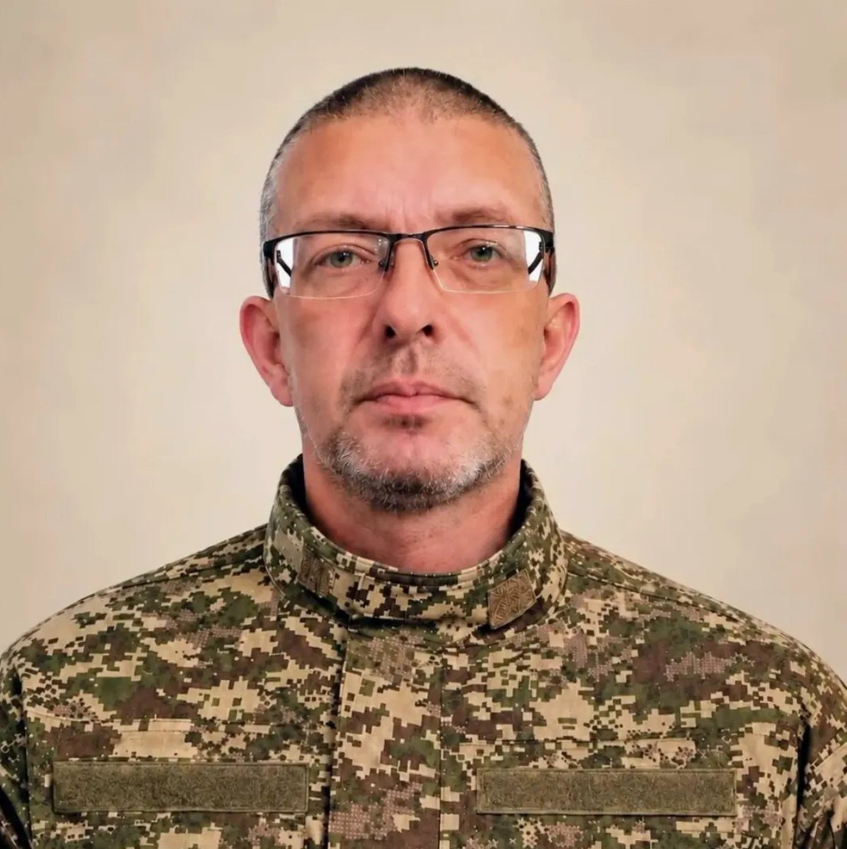 TerryNAFO's tweet photo. Farewell, Ihor Onishenko, 50 y.o.  He survived the occupation of Bucha and volunteered to defend Ukraine. He recently gave his life for his country during a battle in Pokrovsk. He leaves behind two sons and his wife. Eternal memory and glory to you, Hero. 🇺🇦 https://t.co/kAuoe0FCZi