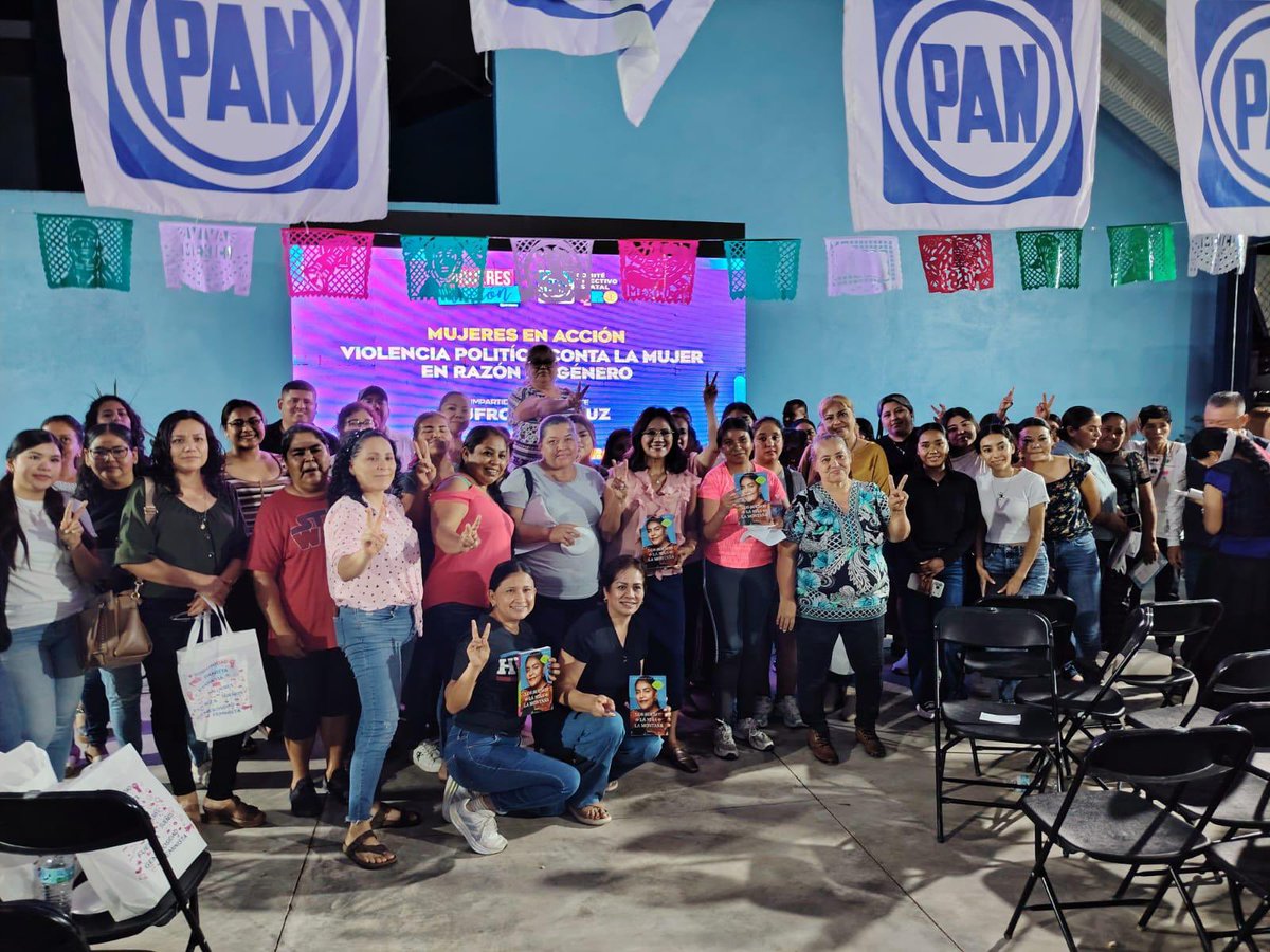 PANqueretaro's tweet photo. El liderazgo de las mujeres se defiende con hechos y capacitación. 💙

Así vivimos la ponencia de Eufrosina Cruz en Jalpan, un espacio necesario para reflexionar, aprender y defender los derechos de las mujeres. #CuidarJalpan https://t.co/TWfpJzJPsf