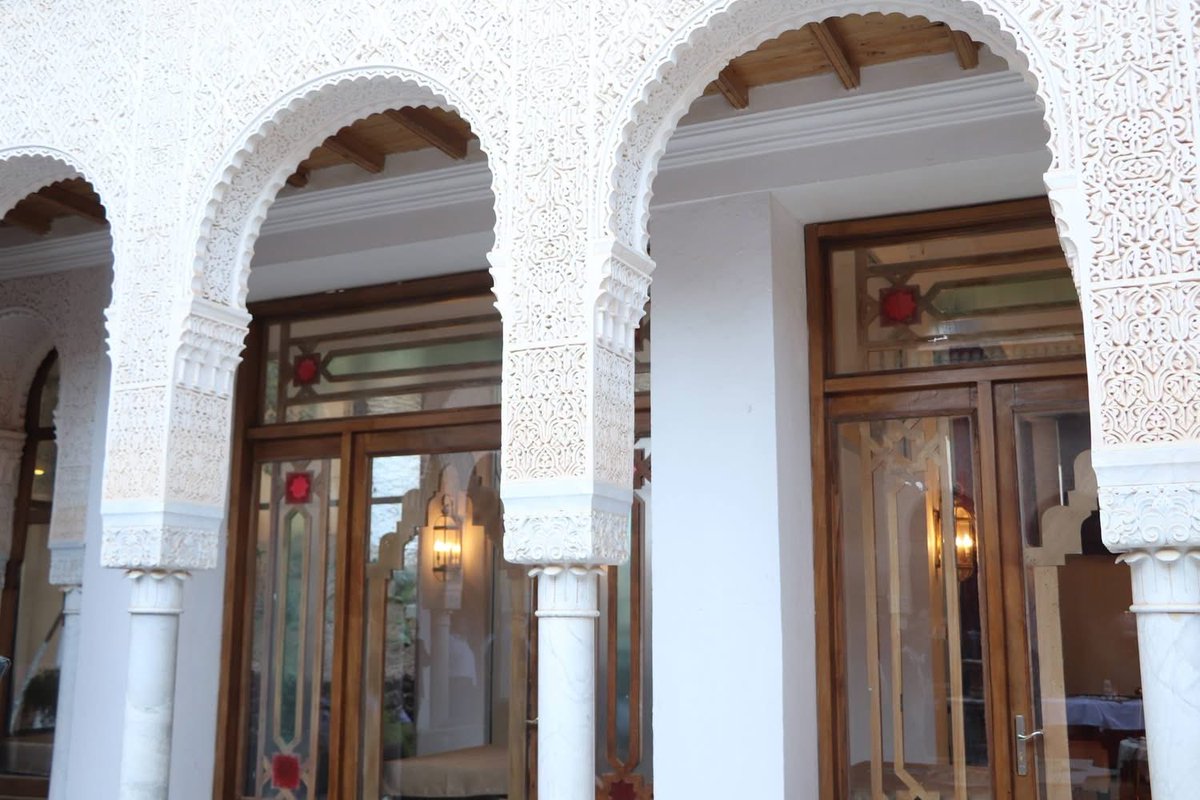 AlgeriaGatePlus's tweet photo. 🛑 فندق الزيانيين بولاية تلمسان 🇩🇿 .. تحفة فنية ذات طابع معماري مميز يعكس العمق الحضاري والثقافي لتاريخ #الجزائر https://t.co/4oZ7GlM7Xk