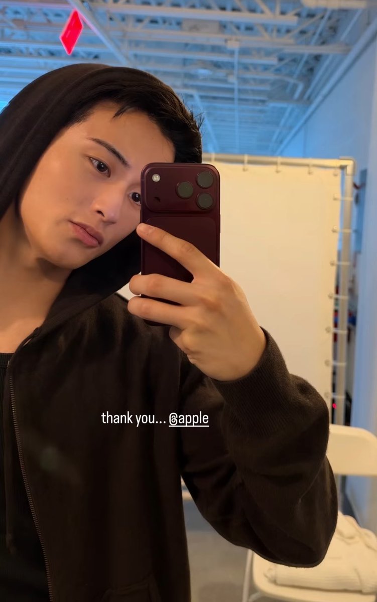 makeuyaw's tweet photo. Jadi pengen beli jugaaaa🤣 hemmm tahan tahan tahannnn https://t.co/5aCfyvKe6s