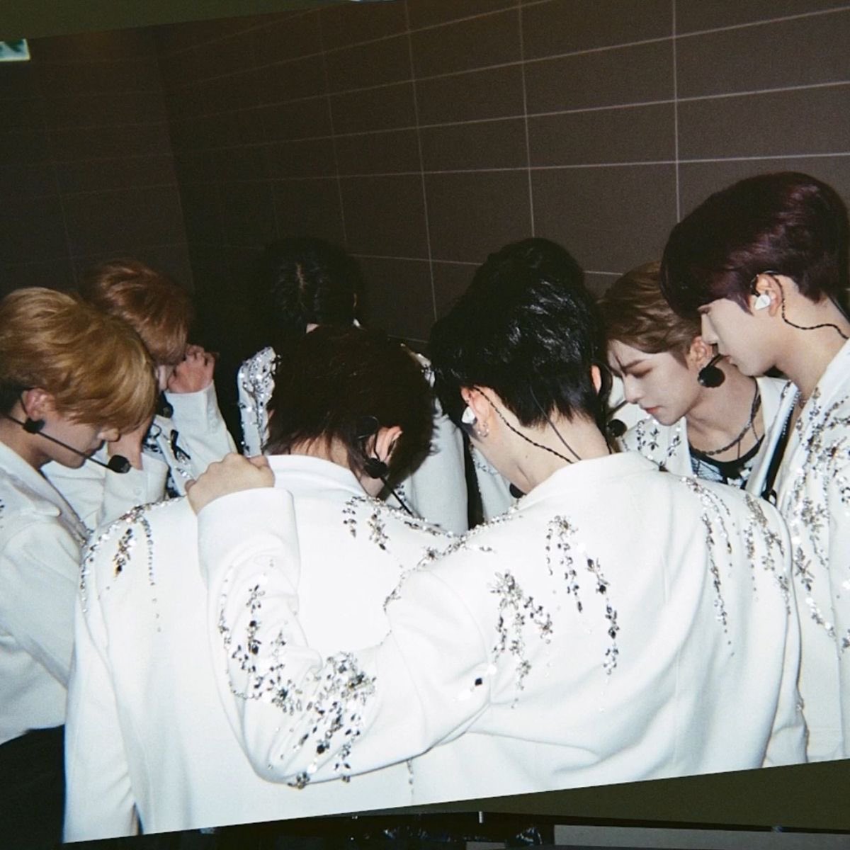 n_mru0's tweet photo. ALD1結成1周年おめでとう^ᴗ̥̥  ̫ ᴗ̥^♡♡
これからもメンバーたちが笑って楽しく日々を過ごせますように𓈒𓂂𓏸🙏🏻🌟
デビューしてくれてありがとう。いつも笑顔にさせてくれてありがとう！大好き！💖
 #AnALD1fulyear 
 #ALD1과_함께한_1주년 https://t.co/zSveqTFfPS