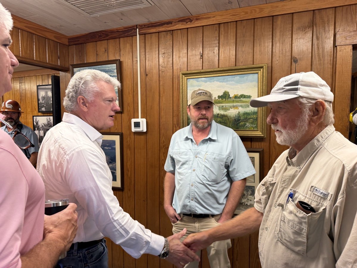 MikeCollinsGA's tweet photo. This week in South Georgia, one question kept coming up: “Where has Jon Ossoff been?”

California. The Hamptons. Anywhere but Georgia.

Georgians deserve a senator who shows up for the whole state, not one who appears every few years to pander for votes, then disappears. https://t.co/EhUgLTLXlj