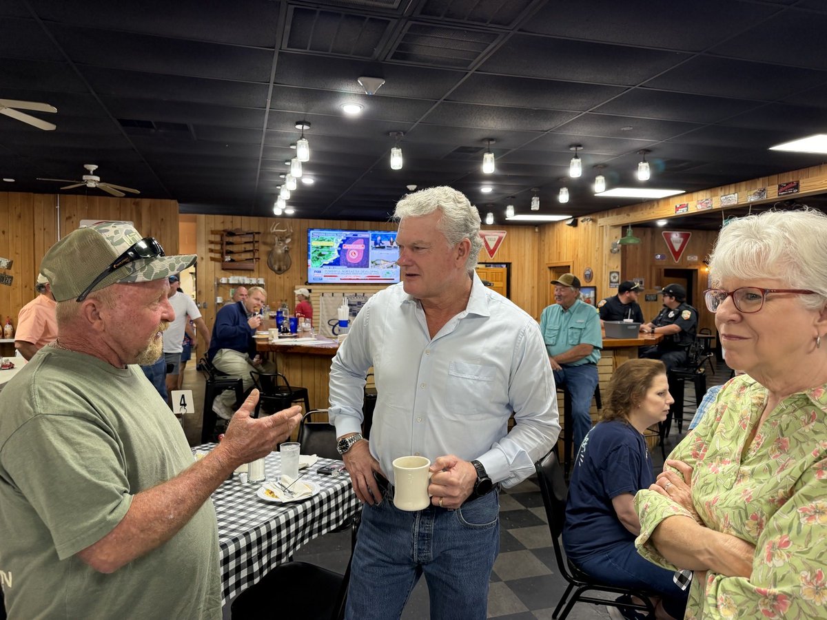 MikeCollinsGA's tweet photo. This week in South Georgia, one question kept coming up: “Where has Jon Ossoff been?”

California. The Hamptons. Anywhere but Georgia.

Georgians deserve a senator who shows up for the whole state, not one who appears every few years to pander for votes, then disappears. https://t.co/EhUgLTLXlj