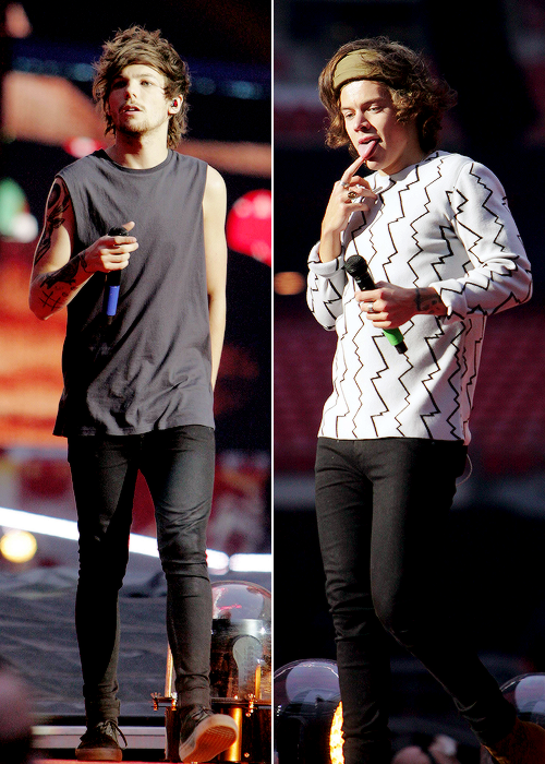 WhyLarryIsReal tweet picture