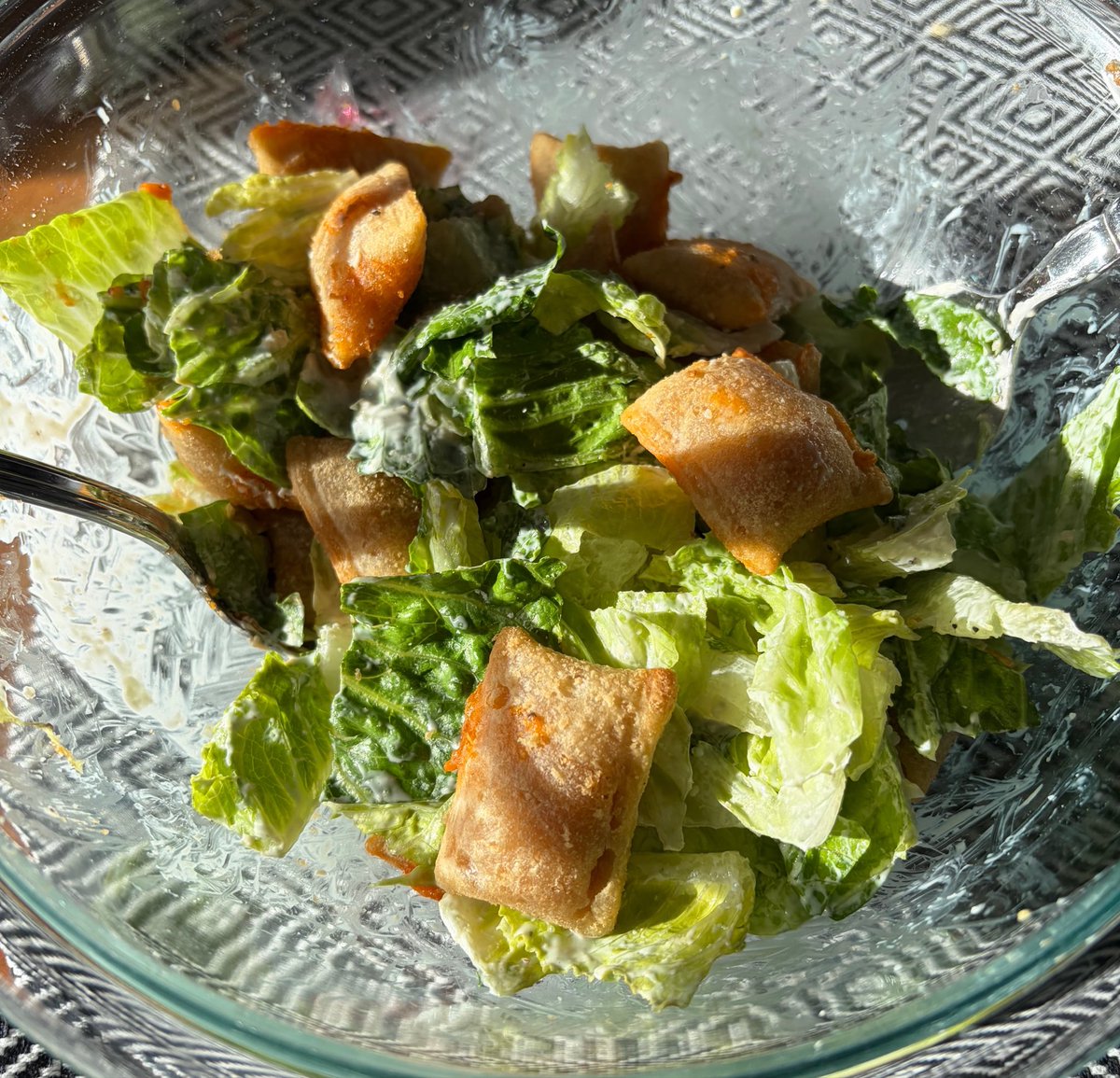 EvaLovesDesign's tweet photo. Just a friendly reminder that eating pizza rolls with a Caesar salad is the best girl dinner and hits every time.

All you need:  
pizza rolls and packaged Caesar salad https://t.co/ZaBV4wUJ4o