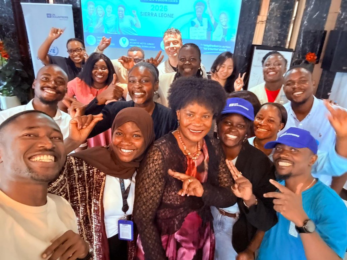 UNSierraLeone's tweet photo. At the @UNVolunteers 🇸🇱 Capacity Development Learning Facility on Career Management, Res Coord @swakana99  today commended the UNVs for their invaluable contributions to delivering the UNSDCF  in 🇸🇱. She encouraged them to build strong professional networks, https://t.co/Urw1tvN7Sl