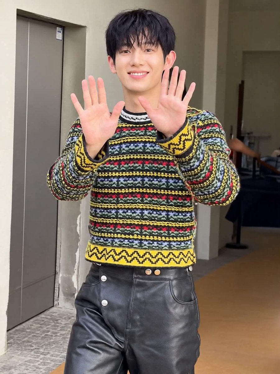 SWW5__5's tweet photo. Tôi có thể tự tin nói rằng, tôi đã rất tự hào về người ấy

PARK SIWOO AT MARNI MFWSS27

#PARKSIWOOxMARNI
#PARKSIWOOxMARNIFWSS27
#PARKSIWOO #박시우 https://t.co/L4JLSI3Z5x
