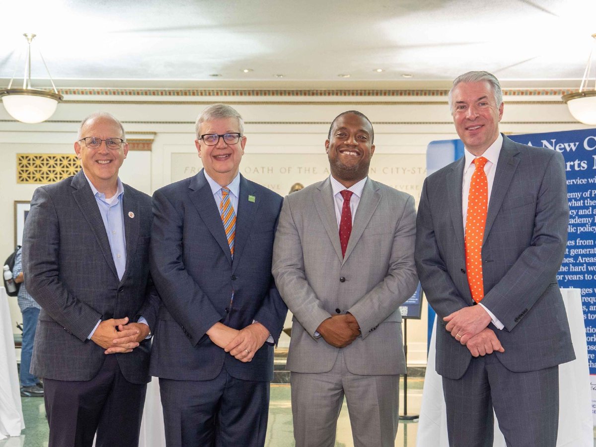 MaxwellSU's tweet photo. A new exhibit at Maxwell celebrates the people behind public service. “The Promise of Public Service,” created by @NAPAcademy, “puts faces and names to the people who actually make government function day to day,” says alumnus Wally Bobkiewicz.

https://t.co/J8F4gXfFMS https://t.co/eIXPMiz9fq