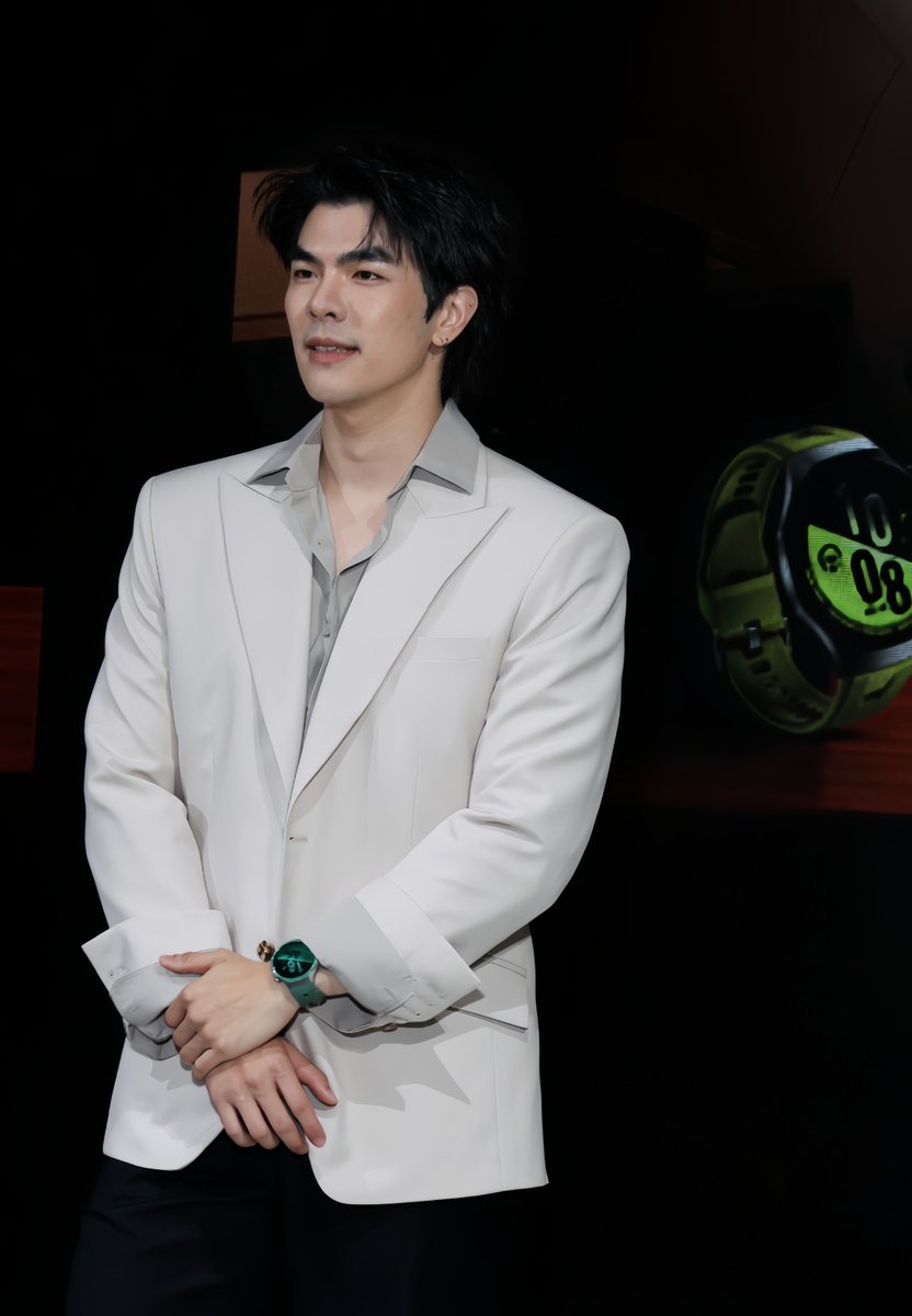 mbebeconcon's tweet photo. วันนี้พาร่างพี่คินน์ออกงาน หล่อเนี้ยบ 
#HUAWEIWatchGT7xMilePhakphum https://t.co/U0THCLVget