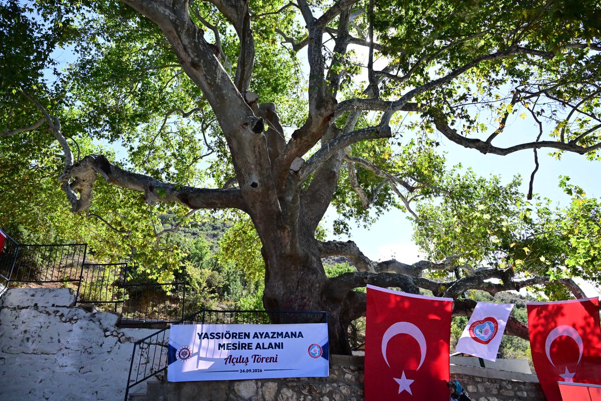 Abdullah_Erin47's tweet photo. Yassıören köyümüzde uzun yıllar hemşehrilerimiz tarafından mesire alanı olarak kullanılan, ancak zamanla bakımsız ve âtıl hâle gelen alanı, köylülerimizin talepleri doğrultusunda İl Özel İdaremiz tarafından yeniden düzenleyerek hizmete sunduk.

Köylülerimizle birlikte açılışını gerçekleştirdiğimiz mesire alanımızın Yassıörenli hemşehrilerimizin bir araya gelmesine, birlik ve beraberliğimizin güçlenmesine vesile olmasını diliyor; hayırlı, bereketli ve güzel günlerde kullanılmasını temenni ediyorum.

Mesire alanımızı yeniden düzenleyerek köylülerimizin hizmetine sunan İl Özel İdaremize, değerli çalışanlarına ve bu hizmete vesile olan İl Genel Meclis Başkanımıza ve İl Genel Meclisimizin kıymetli üyelerine teşekkür ediyorum.