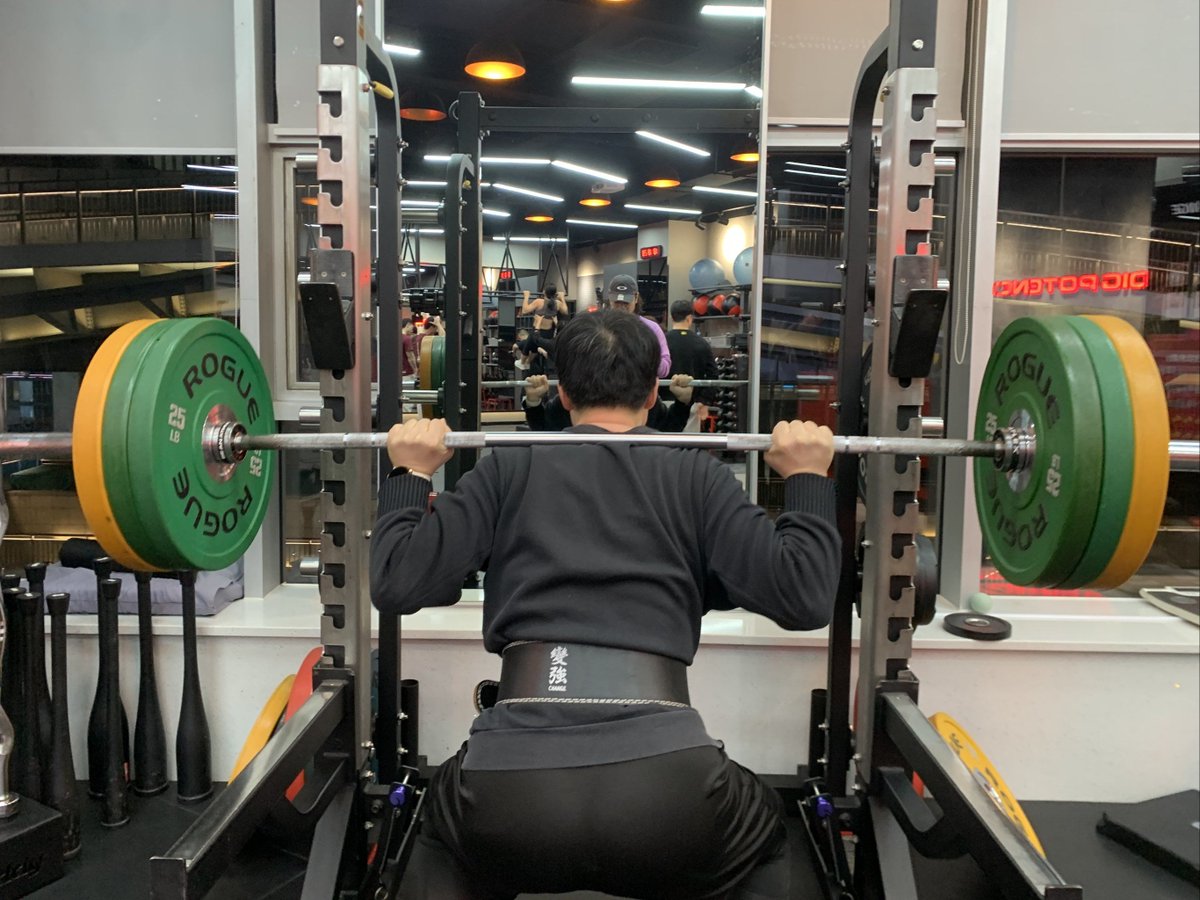 HyunConroyyt8's tweet photo. Ready to push past your limits today No excuses—only forward momentum. Break the plateau, own your grind, and make today the moment you level up. https://t.co/H4NVx0NKN0