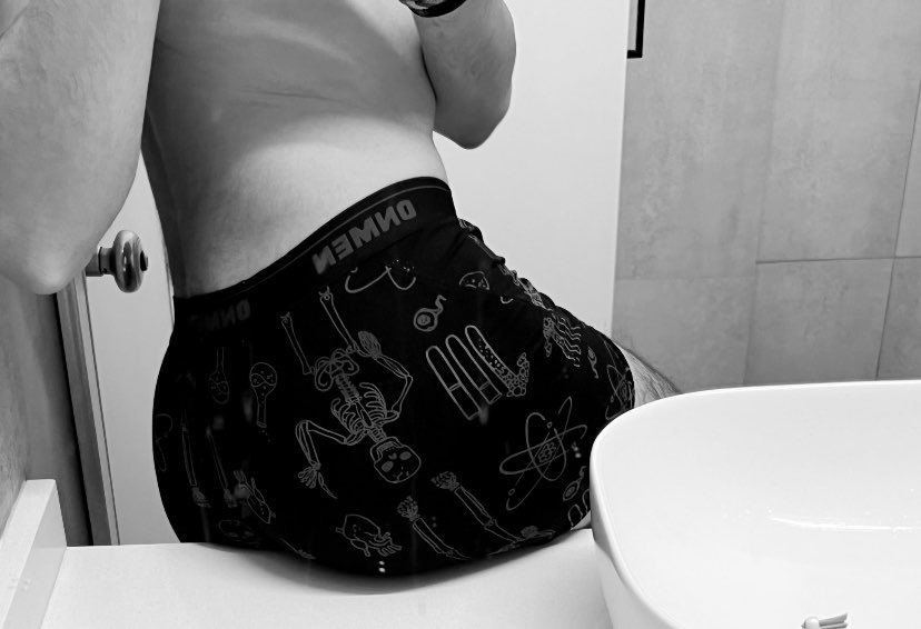Femboyderik's tweet photo. Así amanecimos ... https://t.co/kA6O4tG7KM