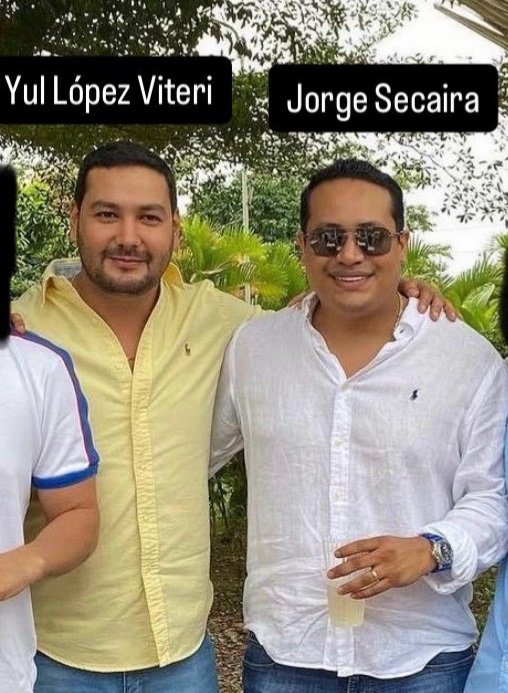 jjcarlos1073926's tweet photo. @DanielNoboaOk Jorge Secaira es un nombre clave de ese operativo que usted menciona @DanielNoboaOk .

Y de paso también averigüe a que hijo de candidata a alcaldesa era cercano.... 😉 https://t.co/icSBCP1nNS