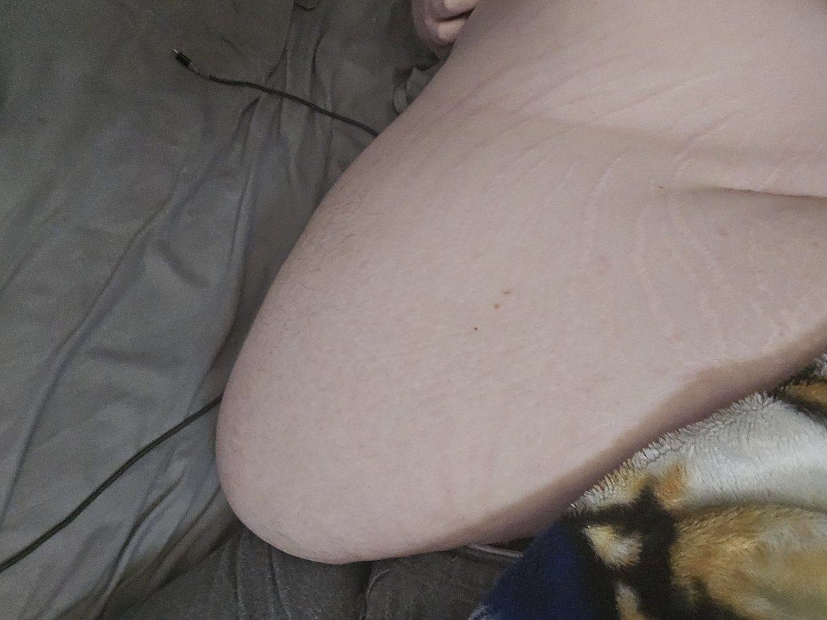 SuperGuy983's tweet photo. God I'm such a fucking fatass https://t.co/GbfeBmRzx7