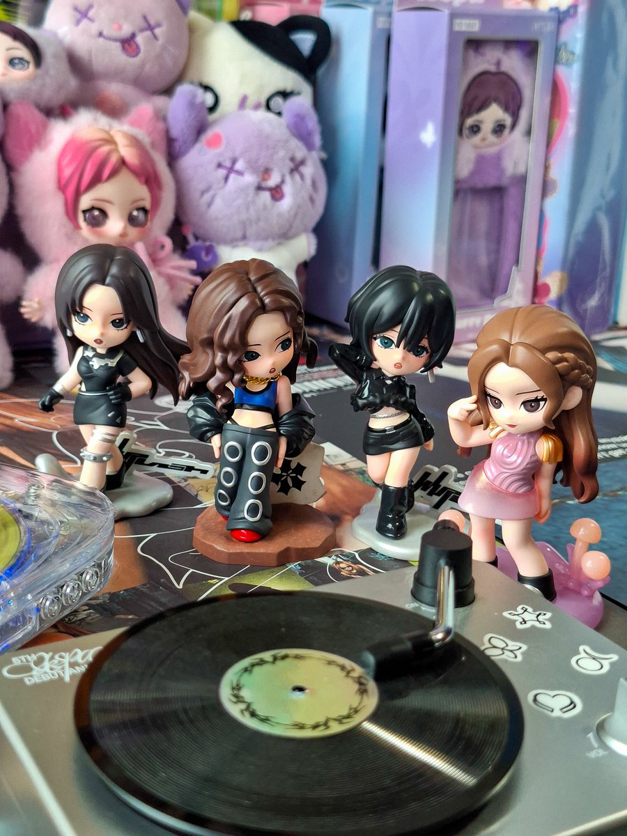 ningfinityning's tweet photo. #POPMARTxaespa #popmartindonesia #POPMART #aespa #figure #secret #giselle
Ya Allah ya Allah 😭😍✨️ https://t.co/uWLgk9dixp