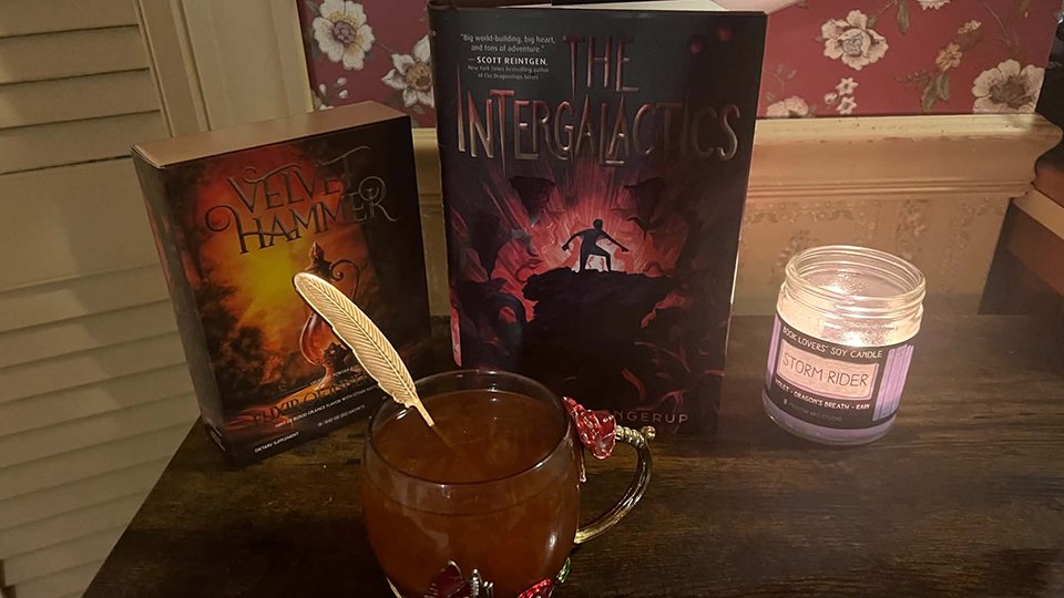 RubyCosmos's tweet photo. Today on the blog, I'm kicking off the week with THE INTERGALACTICS, a new sci-fi adventure for young readers!

https://t.co/83pzPJboIU

#books #bookreview @SimonBooks https://t.co/GT7zQ8m23u