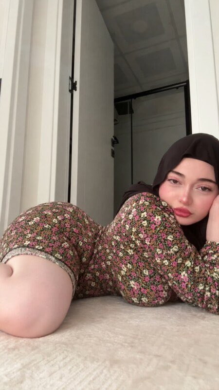 zelalaksoyx's tweet photo. azgın köylü kızı üstüm nasıl olmuşş 🤭 https://t.co/HVwOkXRYVn