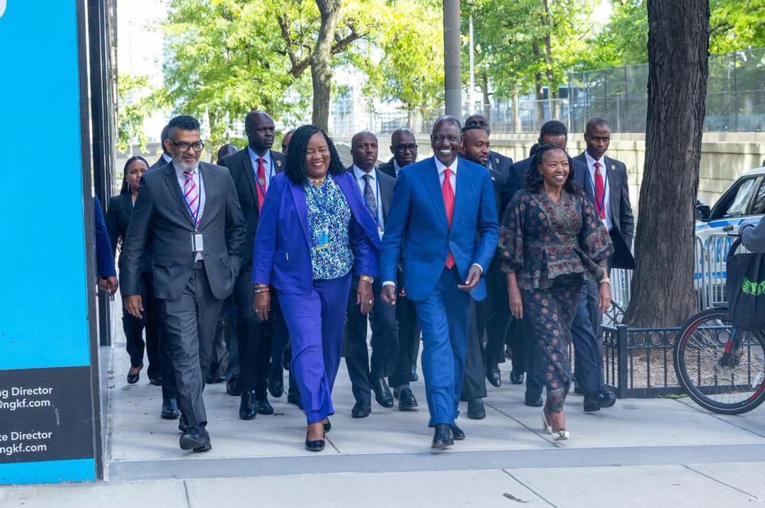 MigunaMiguna's tweet photo. This is criminal wastefulness.

There is absolutely no justification for these many busy bodies to spend hundreds of millions of public money on international business return air tickets, 7-star hotel accommodations in one of the world’s most expensive cities (New York), local transportation and colloidal amounts in per diems.

These charlatans should be surcharged for the misappropriation of public funds.

Telling the truth is a revolutionary act.
#SocialismIsTheSolution
#RevolutionNow